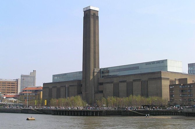Private Tour: Tate Britain and Tate Modern - Discovering Iconic Artists