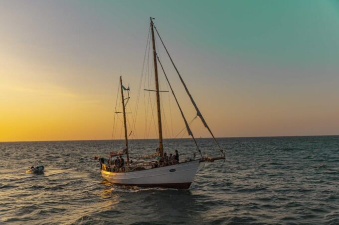 Private Tour Tayrona Park Anna Lezah 12 Person Capacity - Cancellation and Refund Policy