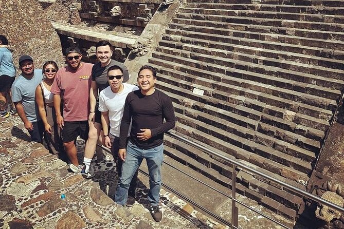 Private Tour: Teotihuacán/Basilica of Guadalupe Hotel Pick Up - Exploring Teotihuacán