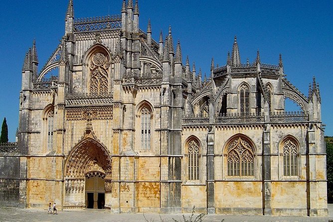 Private Tour Through Tomar, Fátima, and Batalha Historical Sites - Inclusions and Exclusions