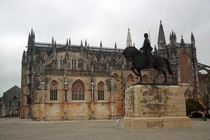 Private Tour Through Tomar, Fátima, and Batalha Historical Sites - Accessibility Information