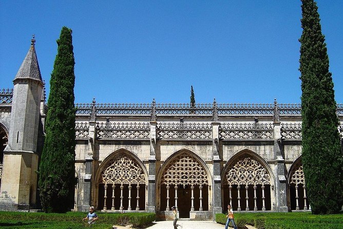 Private Tour Through Tomar, Fátima, and Batalha Historical Sites - Exploring Tomars Historical Sites