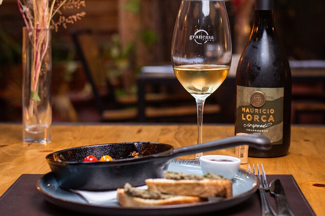 Private Tour to 3 Wineries in Agreglo and 5 Step Menu - Key Points