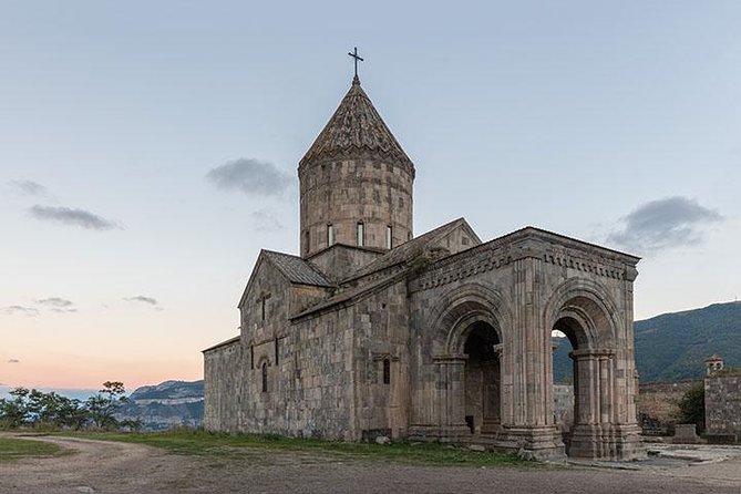 Private Tour to Areni Winery, Tatev (Ropeway), Khndzoresk (Cave City) - Discovering Khndzoresk Cave City