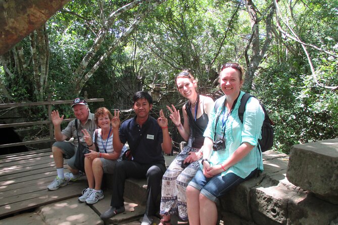 Private Tour to Beng Mealea, Banteay Srei and Floating Village - Dress Code and Footwear