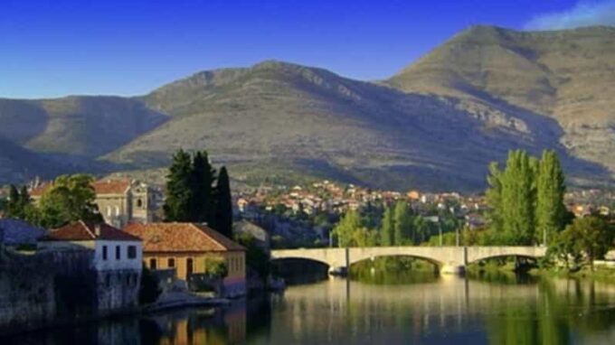 Private Tour To Bosnia And Hercegovina - Group Size and Languages