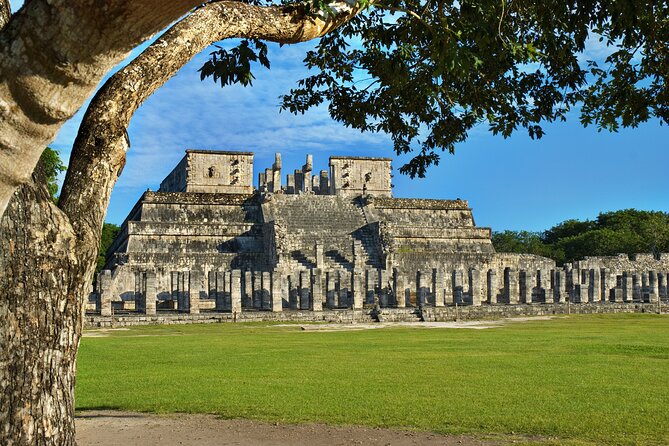 Private Tour to Chichen Itza, Valladolid and Ik Kil Cenote With Lunch - Exploring Chichen Itzas Wonders