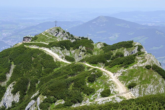 Private Tour to Eagles Nest & Educational Center With Lunch - Educational Center Highlights