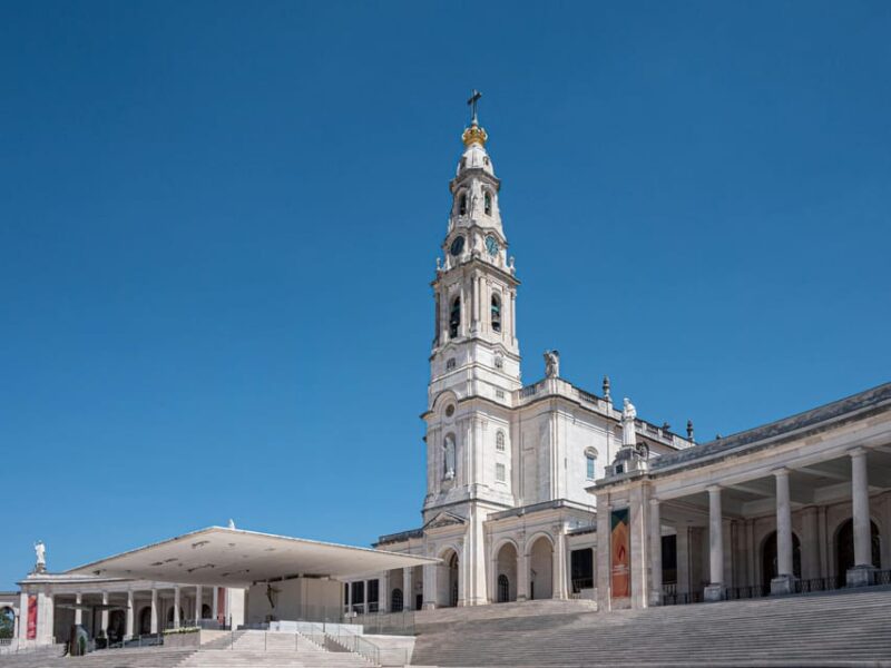 Private Tour to Fatima, Batalha, Nazaré and Óbidos - Visit Batalha Monastery