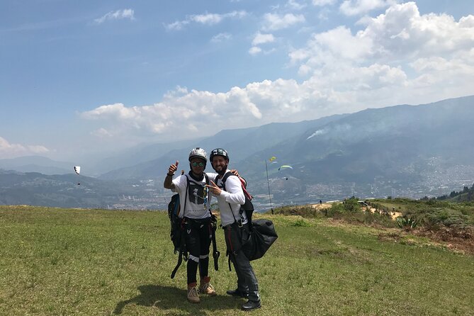 Private Tour to Guatapé, El Peñol + Paragliding!! - Inclusions