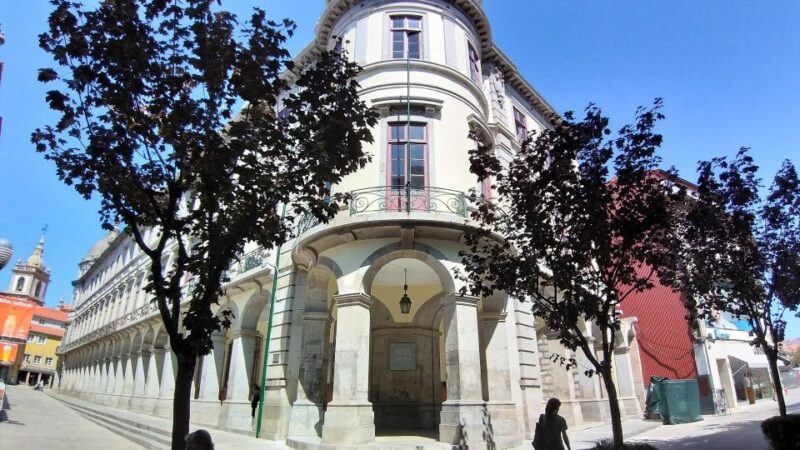 Private Tour to Guimarães and Braga, Two Incredible Cities - Pickup and Dropoff Options