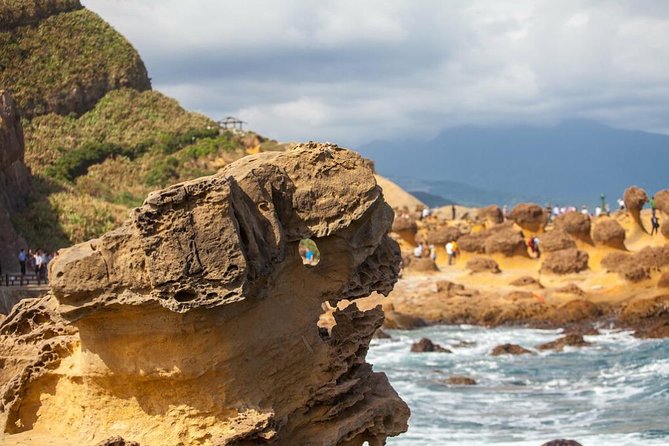 Private Tour to Jiufen, Yehliu Geopark, and Pingxi - Included in the Tour