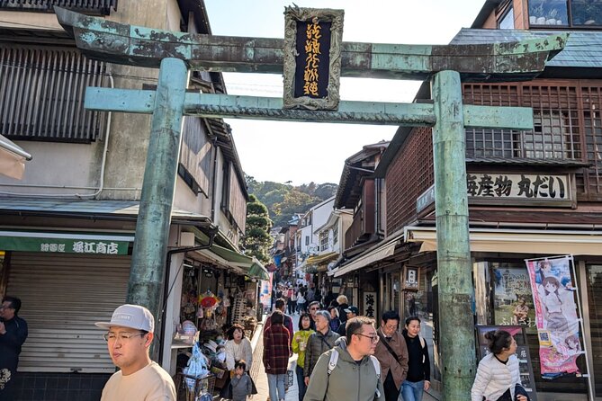 Private Tour to Kamakura and Enoshima in Spanish - Cultural Insights