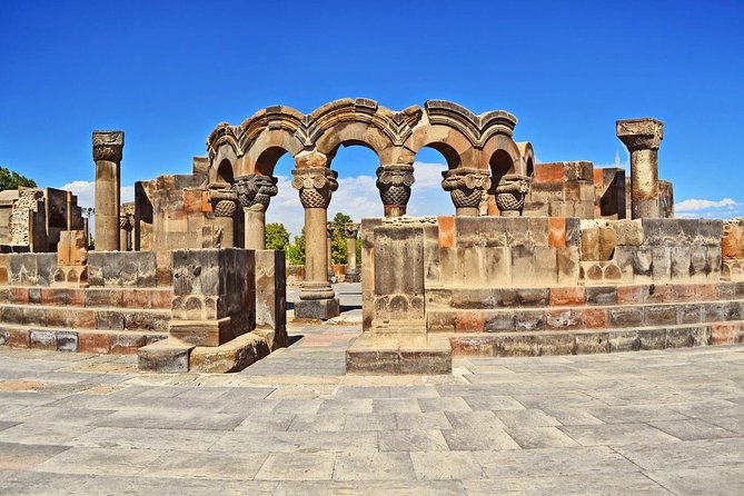 Private Tour to Khor Virap, Holy Echmiadzin, Zvartnots Cathedral - Discovering Zvartnots Cathedral