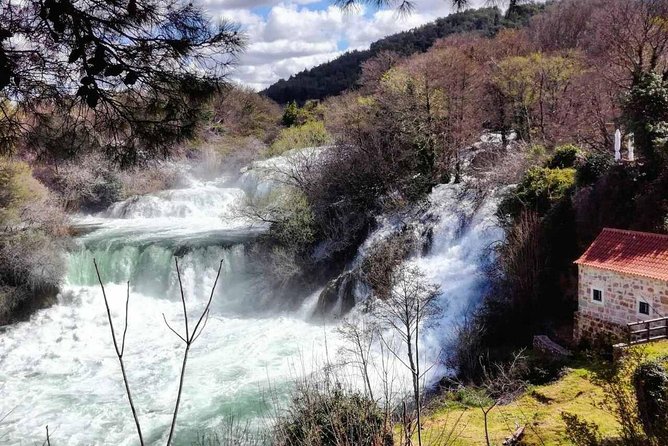 Private Tour to Krka Waterfalls- Lunch Included - Lunch Experience