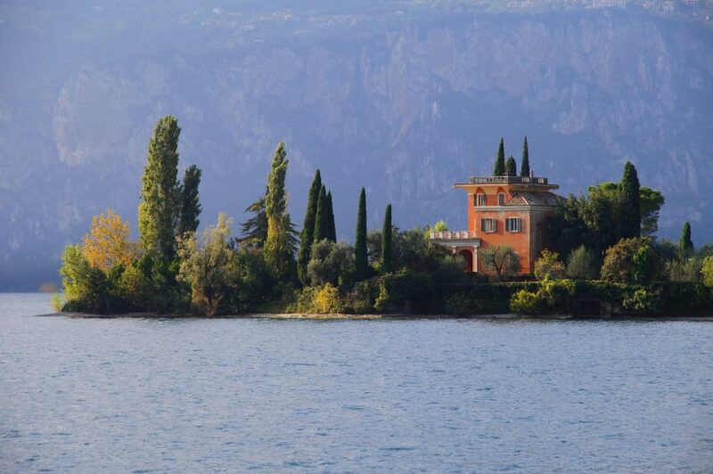 Private Tour to Lago Di Garda and Sirmione - Lake Gardas Captivating Beauty