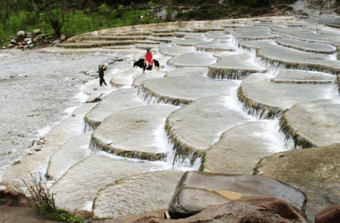 Private Tour to Lijiang Jade Dragon Snow Mountain With Lunch - Baisha Village Stroll