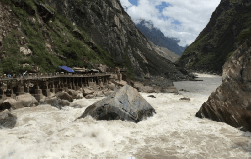 Private Tour to Lijiang Tiger Leaping Gorge& Lamaism Temple - Tour Experience