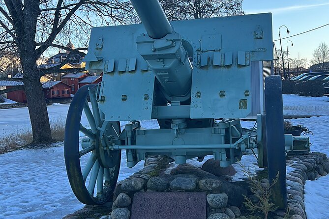 Private Tour to Medieval Porvoo From Helsinki & Airport - Exploring Porvoo