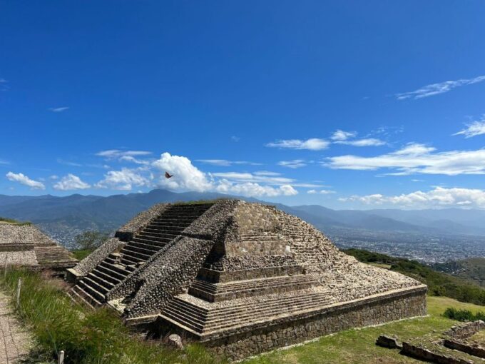 Private Tour to Monte Alban & Crafts Towns - Santo Tomás Jalieza