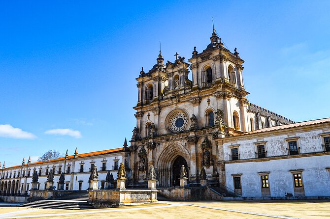 Private Tour to Nazaré and Alcobaça, Giant Waves and a Monastery - Visiting Alcobaça Monastery