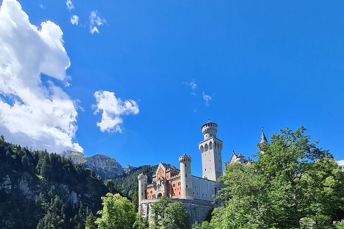Private Tour to Neuschwanstein & Linderhof Castle With Lunch - Explore Picturesque Spots