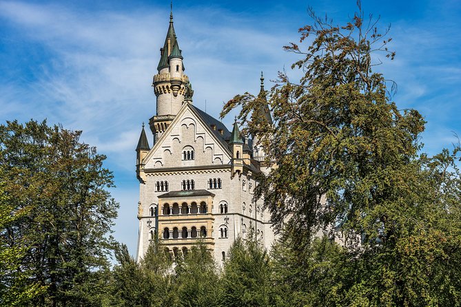 Private Tour to Neuschwanstein & Linderhof, Skip The Line & Lunch - Guided Castle Tours