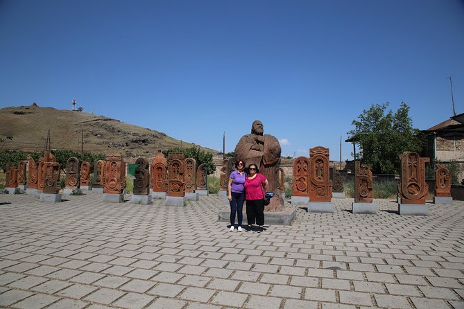 Private Tour to Oshakan, Karmravor, Hovhanavank, Saghmosavank Monasteries - Historical Significance of Monasteries