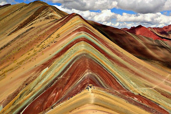 Private Tour to Rainbow Mountain Full Day From Cusco. - Tour Features