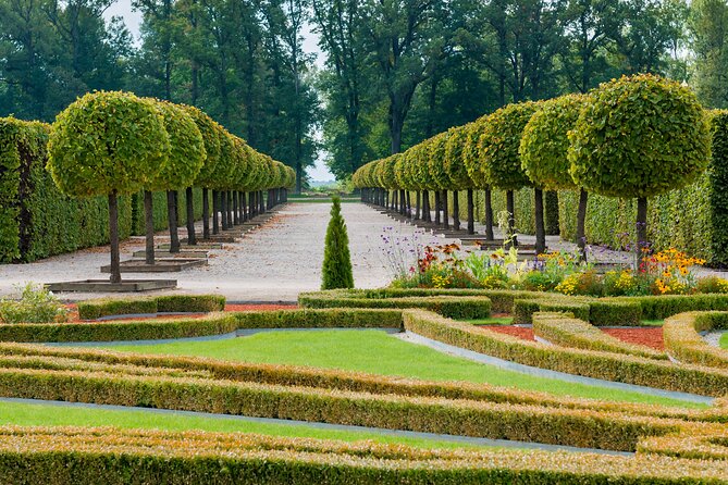Private Tour to Rundale Palace, Hill of Crosses From Riga - Rundale Palace Exploration