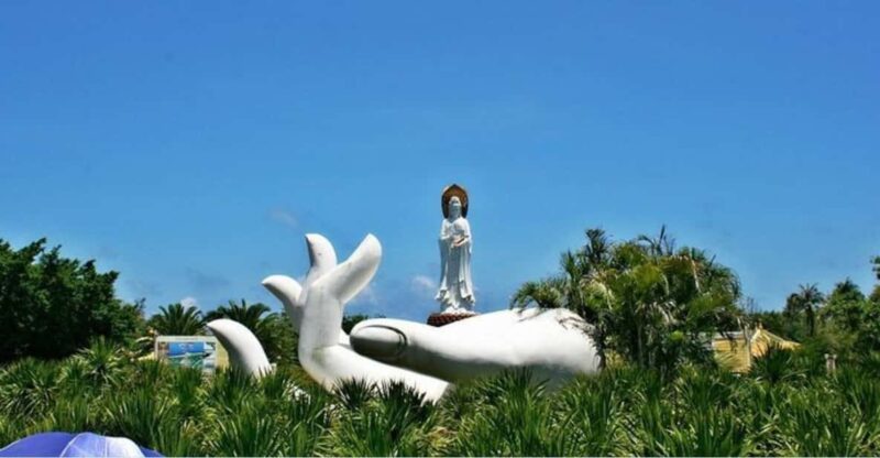 Private Tour to Sanya Nanshan Buddhsim Temple and the Beach - Key Points