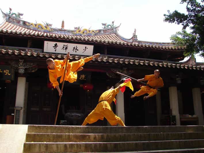 Private Tour to Shaolin Temple With Kongfu Training Class 2H - Key Points