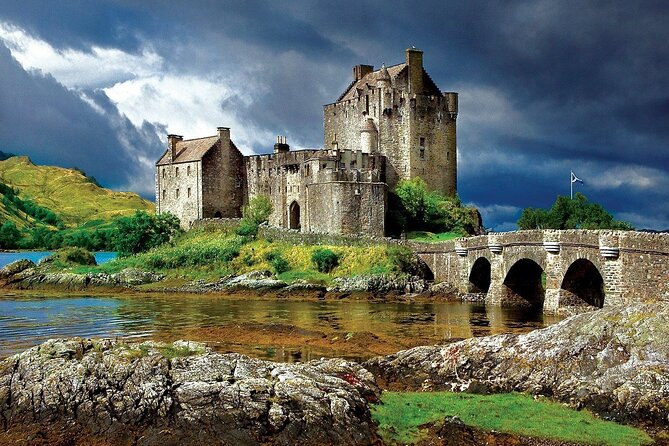 Private Tour to Skye , Fairy Pools , Fairy Glen , Fairy Bridge - Meeting and Pickup