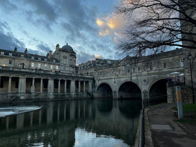 Private Tour to Stonehenge, Bath and The Cotswolds - Comfortable Private Transportation