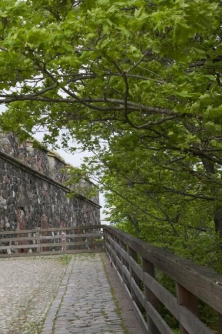 Private Tour to Suomenlinna and Helsinki - Explore Suomenlinna Fortifications
