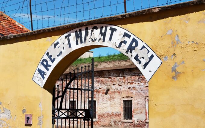 Private Tour to Terezin Concentration Field - Historical Highlights