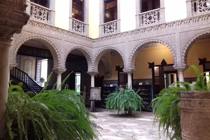 Private Tour to the Palace of the Countess of Lebrija - Meeting and Pickup