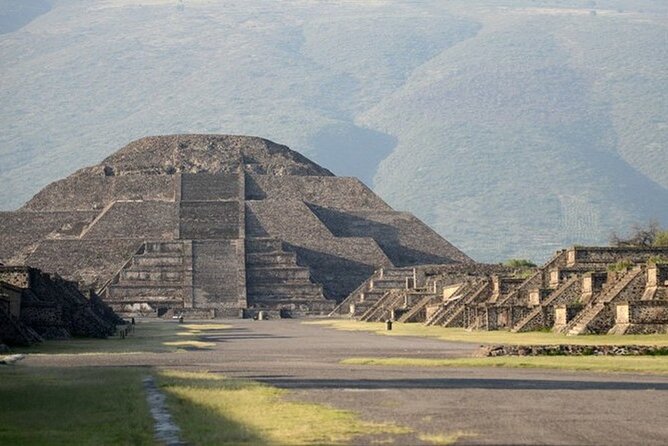 Private Tour to the Pyramids of Teotihuacán From CDMX for 1 to 4 People - Pickup and Meeting Point