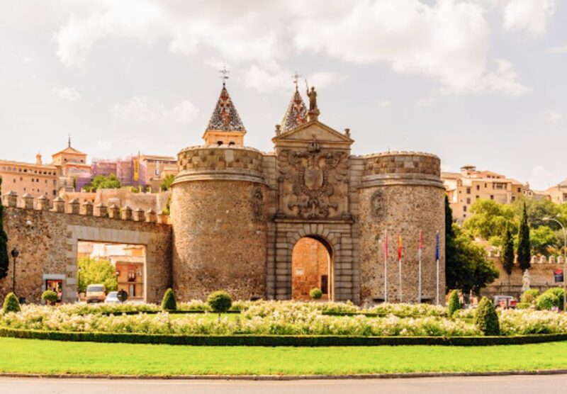 Private Tour to Toledo With Hotel Pick-Up - Key Points
