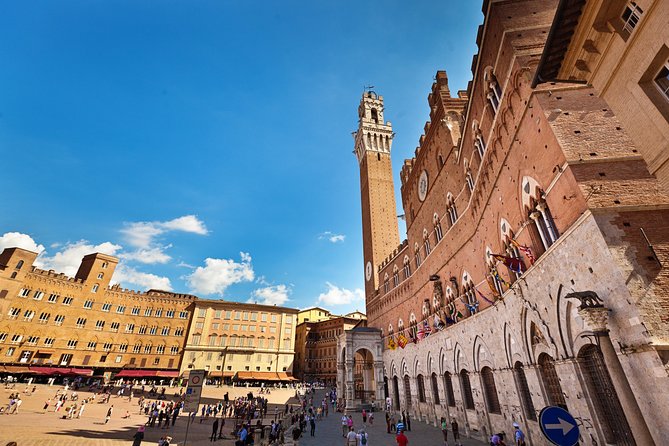 Private Tour to Tuscan Jewels in One Day:Siena, Monteriggioni, S.Gimignano, Pisa - Discovering Monteriggionis Medieval Charm