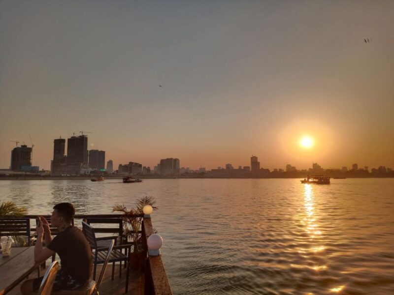 Private Tour to Udong Hill & Sunset Cruise on Mekong River - Itinerary