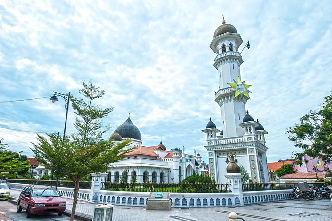 Private Tour: Top Seven Wonders of Penang City Tour - Meeting and Pickup