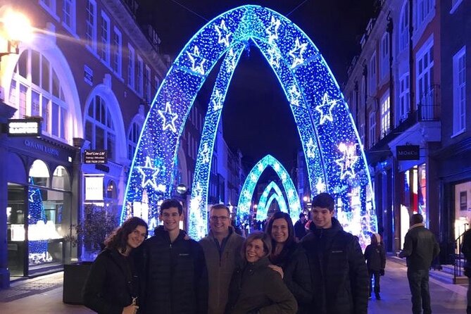 Private Tour: Traditional Black Cab Tour of London's Christmas Lights - Festive Attractions and Landmarks