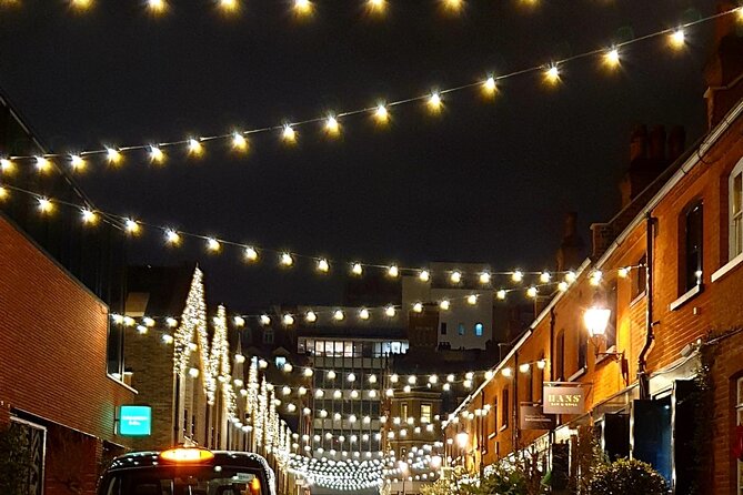 Private Tour: Traditional Black Cab Tour of London's Christmas Lights - Transport and Accessibility