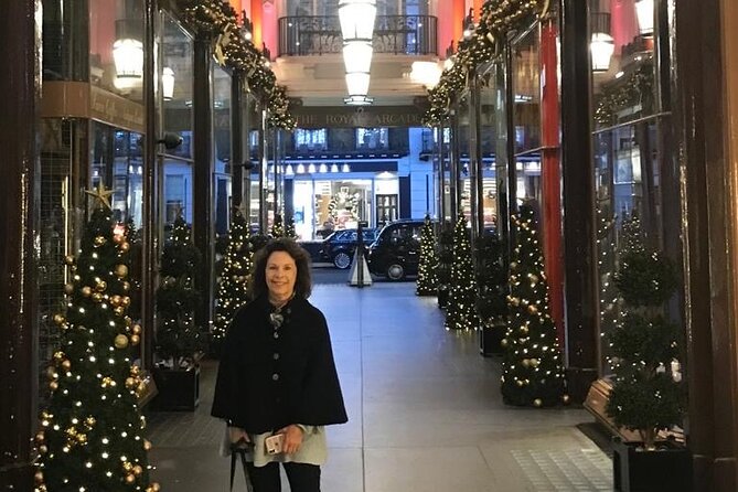 Private Tour: Traditional Black Cab Tour of London's Christmas Lights - Cancellation Policy