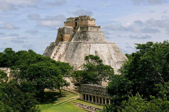 Private Tour: Uxmal & Hacienda Sotuta De Peon by Yucatan Concierge - Itinerary Overview