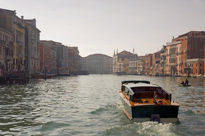 Private Tour: Venice Grand Canal Evening Boat Tour - Transportation and Accessibility