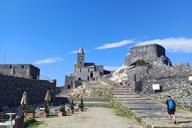 Private Tour: Visit Wonderland Cinque Terre and Porto Venere in One Day - Manarola: The Colorful Cliffside Town