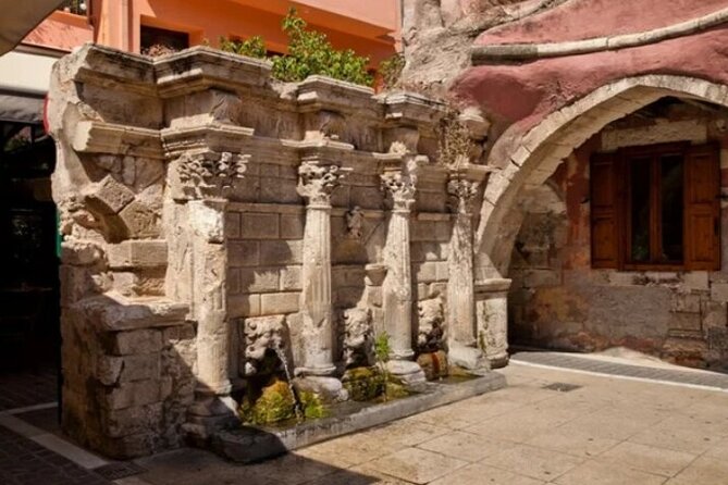 Private Tour West Crete: Chania & Rethymno Town and Kournas Lake - Exploring Chania Old Town