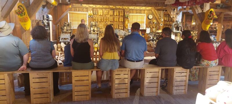 Private Tour Zaanse Schans Windmills, Volendam & Marken - Pickup and Drop-off
